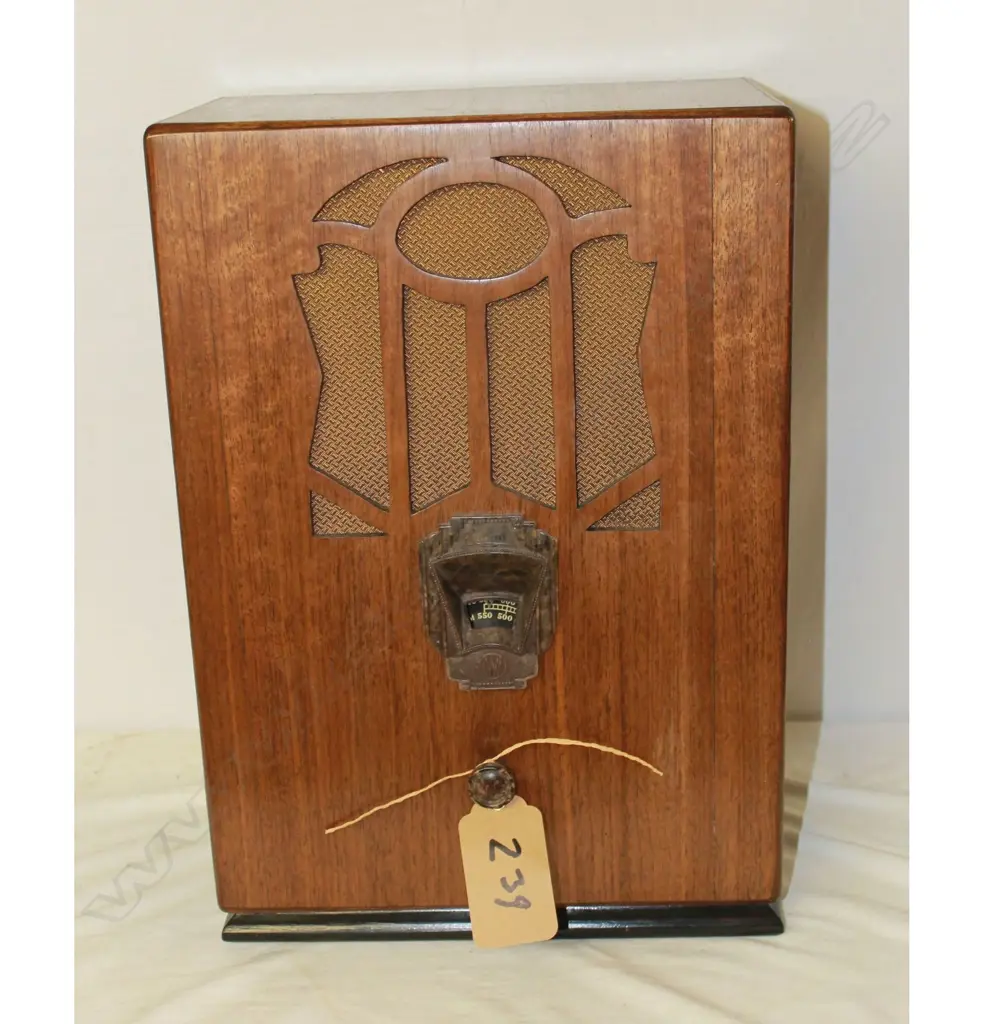 Model C87 Radiolette, by AWA, Wood, knob missing.. H.450mm Image 1++