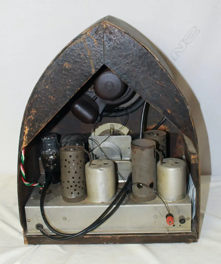 Model ?, by ?, Cathedral, cabinet poor condition. H.470mm Image 1++