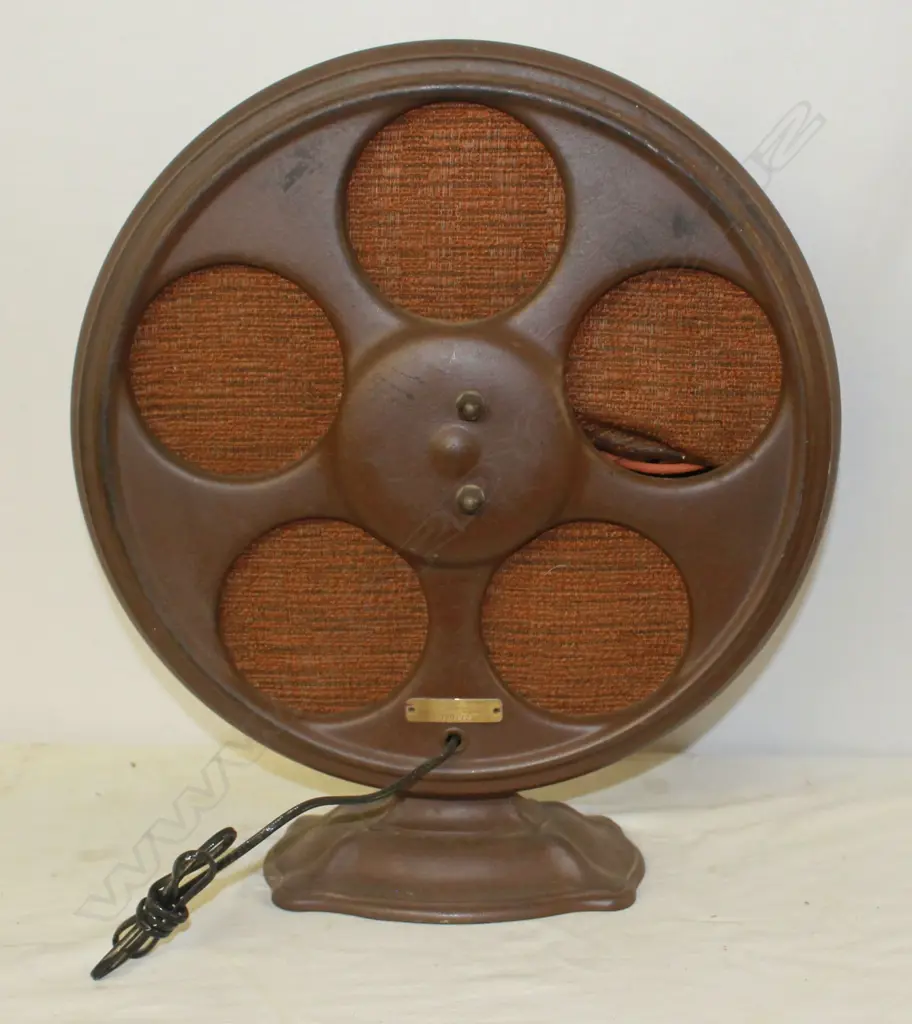 Model Speaker Type E, by Atwater Kent, Brown. H.450mm Image 1++
