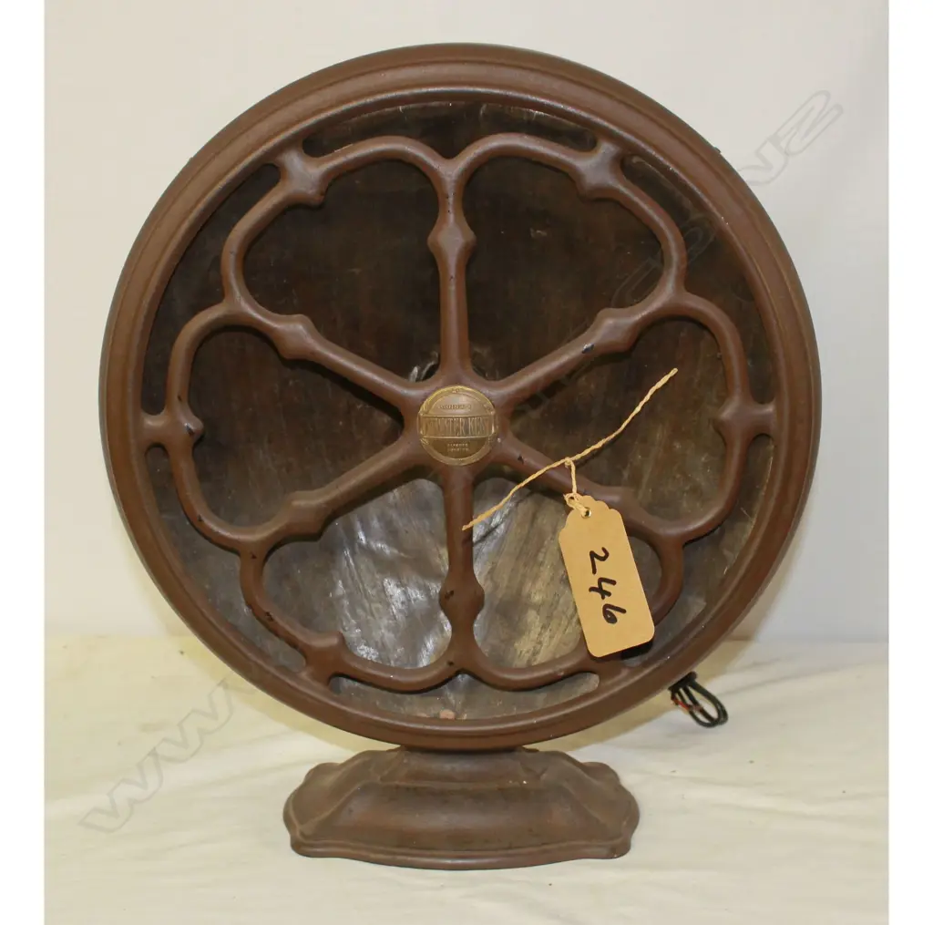 Model Speaker Type E, by Atwater Kent, Brown. H.450mm Image 1++