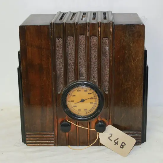 Model Radiolette 27, by AWA,  s/n C1361793. H.275mm