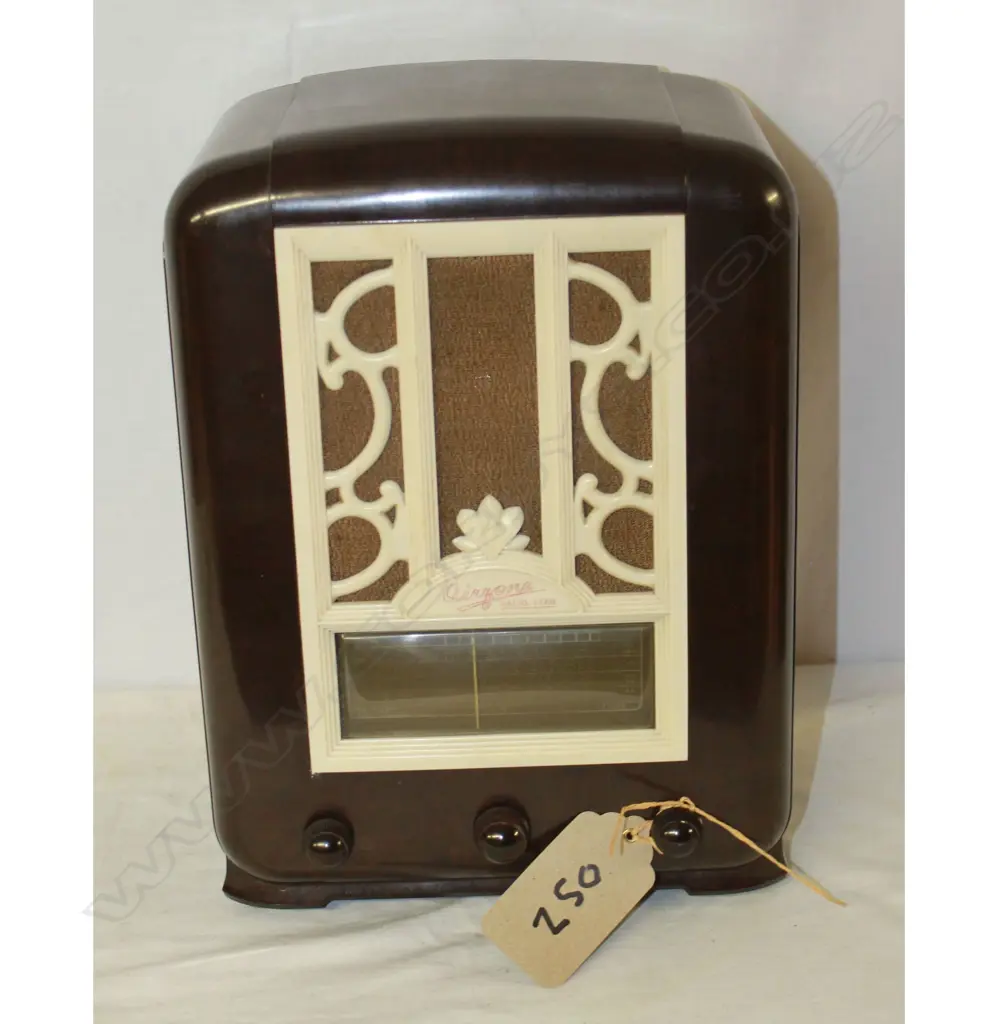 Model Radio Star , by Airzone (1931) Ltd., Brown – Chassis 520. H.370mm Image 1++