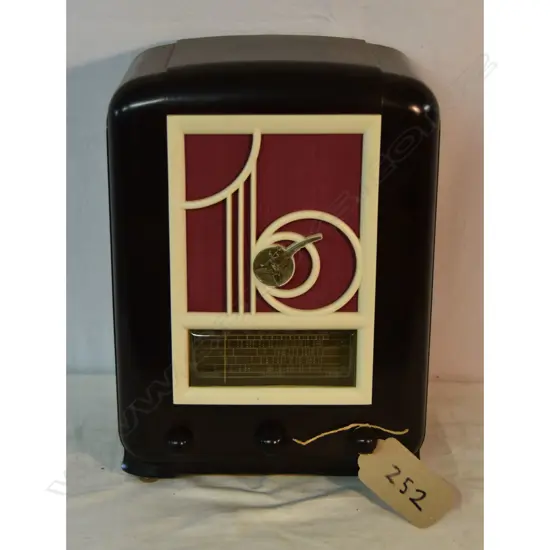 Model Model 50, by Airzone (1931) Ltd., Bakelite Brown, White Grill. H.360mm