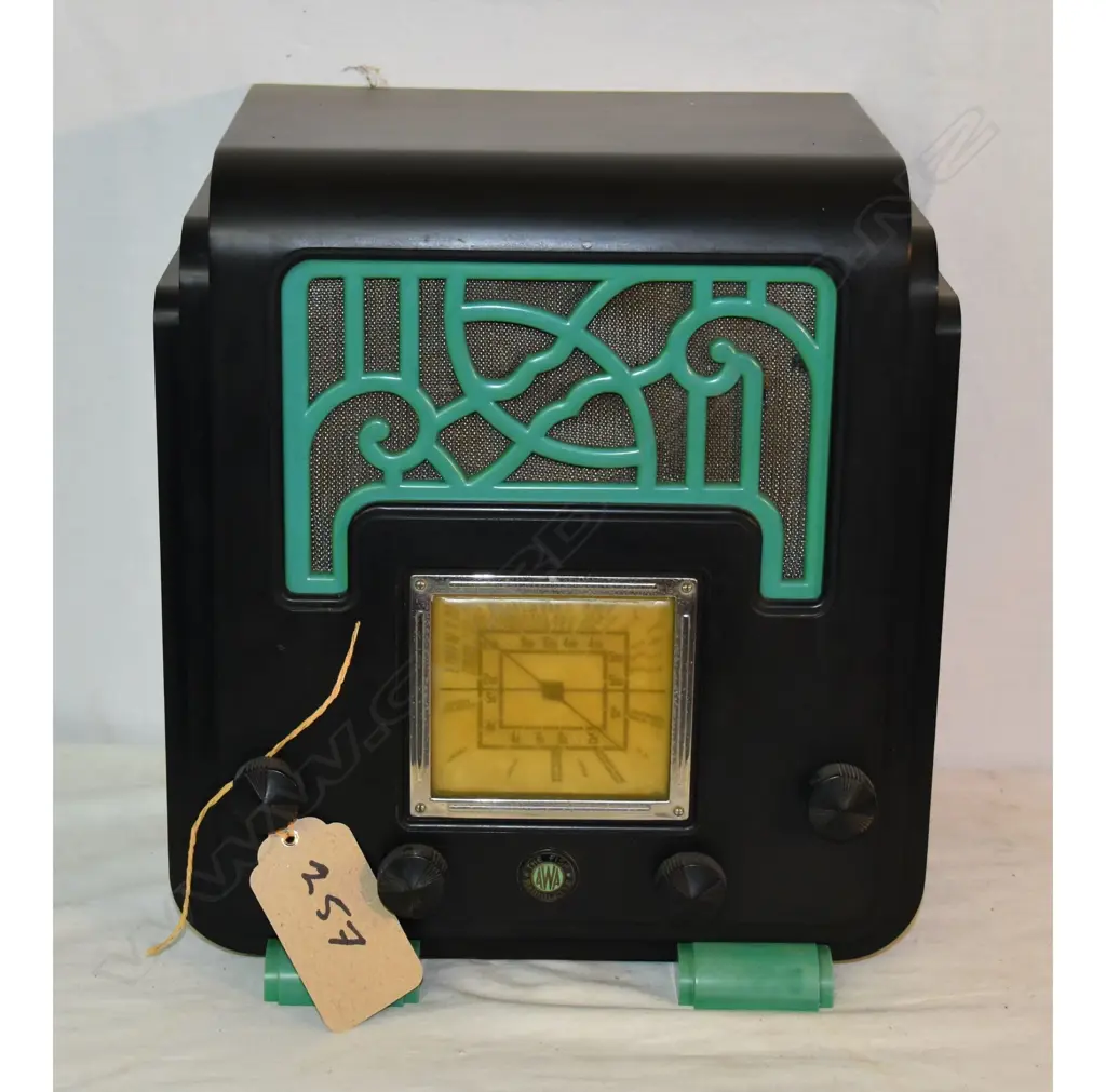 Model Radiolette, by AWA, Black and Green, dial cover with cracks.. H.330mm Image 1++