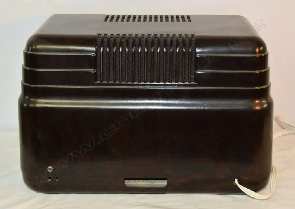 Model Eleven - seven, by Kriesler Aust. Ltd, Bakelite Brown. H.255mm Image 1++