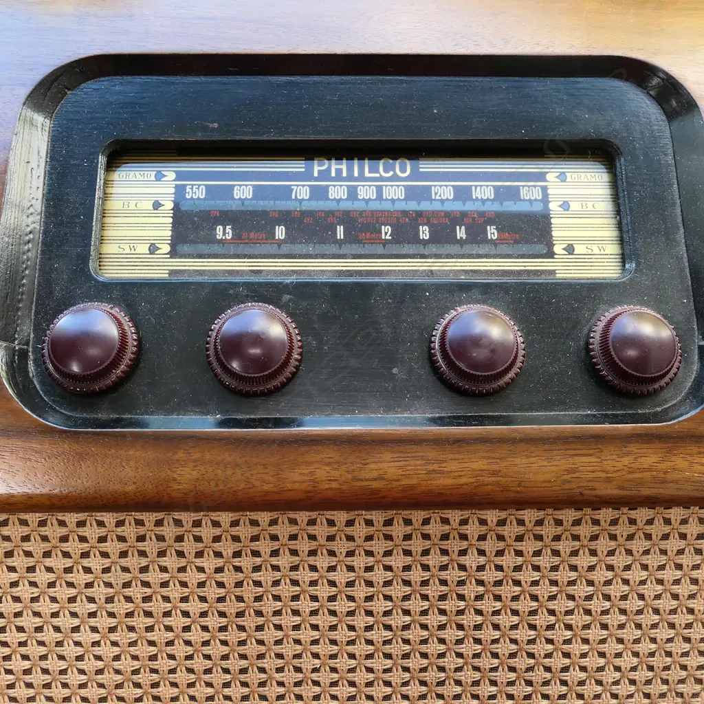 PHILCO TABLE RADIO H 360 MM.  Image 1++