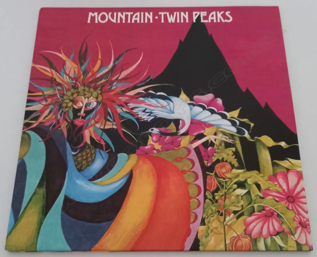 Mountain, Twin Peaks Image 1++