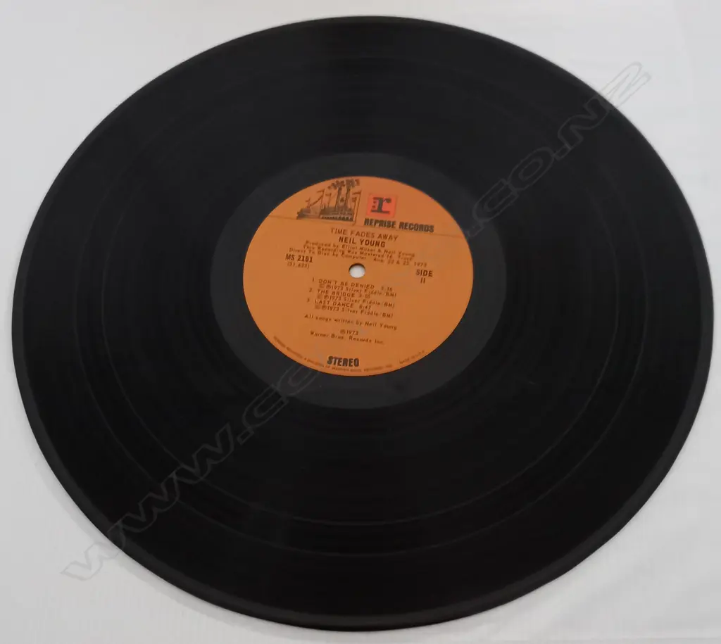 Neil Young, Time Fades Away Image 1++