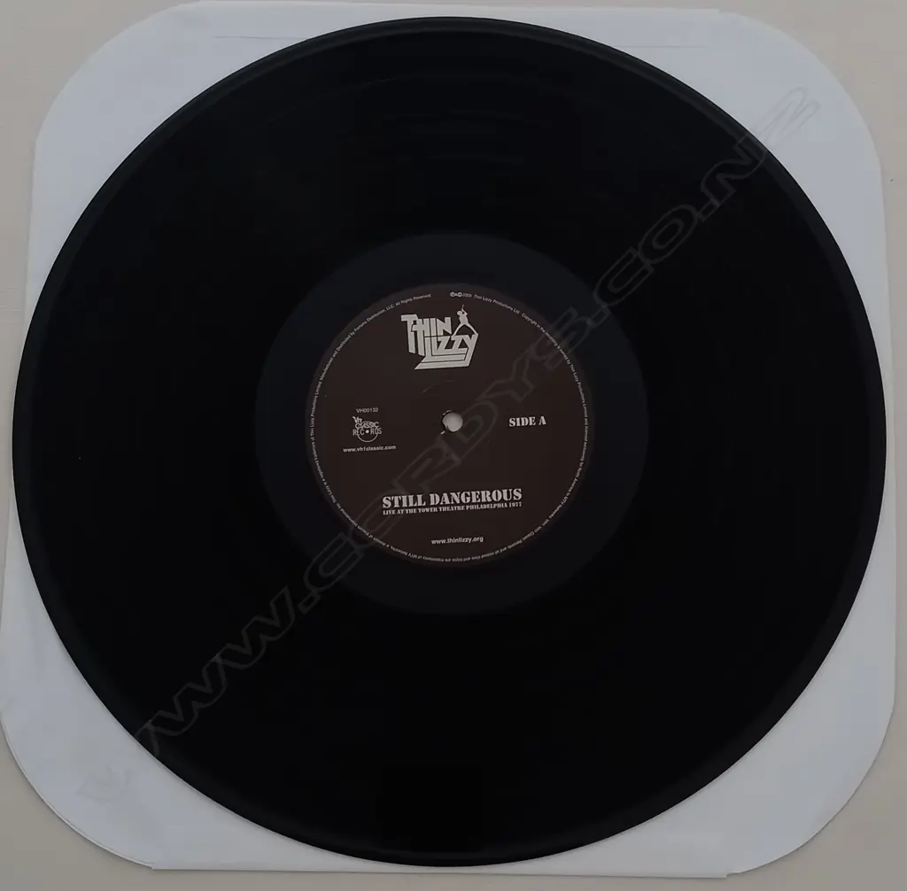 Thin Lizzy, Still Dangerous Live At The Tower Theatre Philadelphia 1977 Image 1++