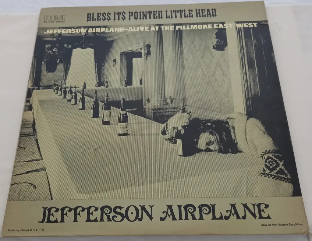 Jefferson Airplane, Bless Its Pointed Little Head Image 1++
