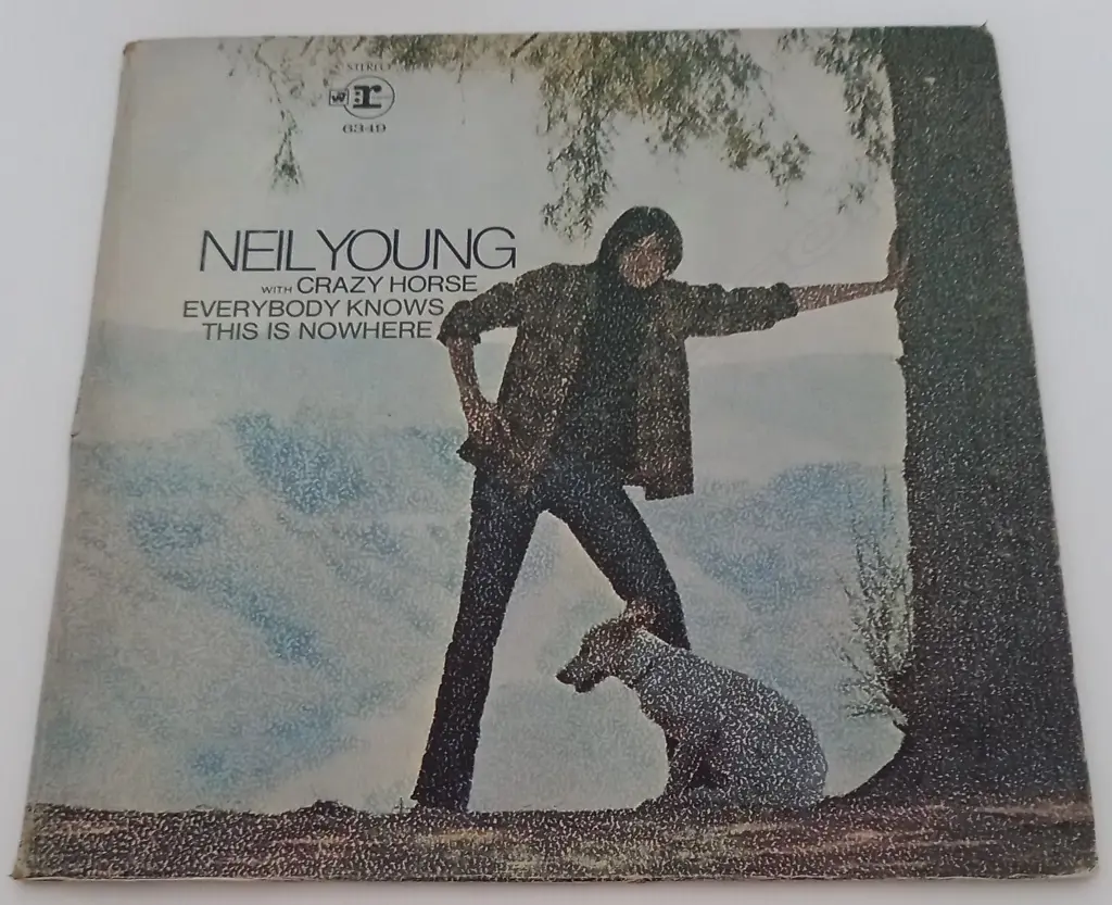Neil Young & Crazy Horse, Everybody Knows This Is Nowhere Image 1++
