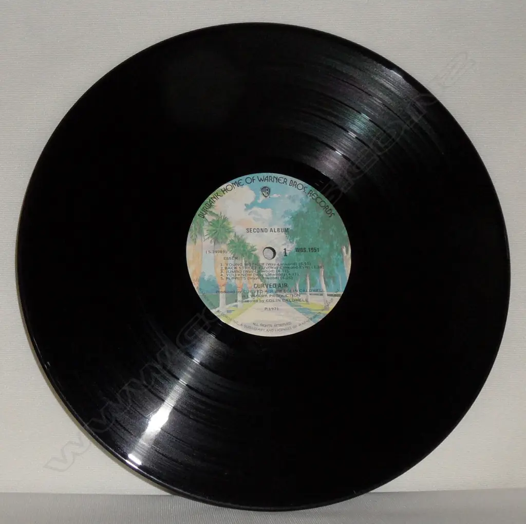 Curved Air, Second Album Image 1++