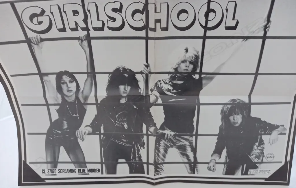 Girlschool, Screaming Blue Murder Image 1++