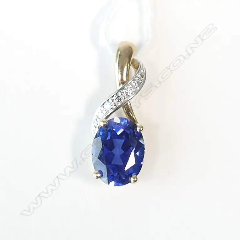 9CT SYTHETIC SAPPHIRE & DIA. PENDANT Image 1++