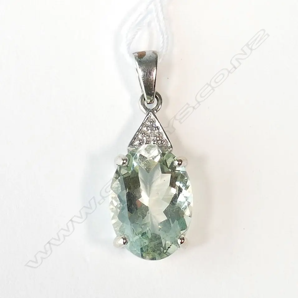 AQUAMARINE &  9CT WHITE GOLD PENDANT  Image 1++