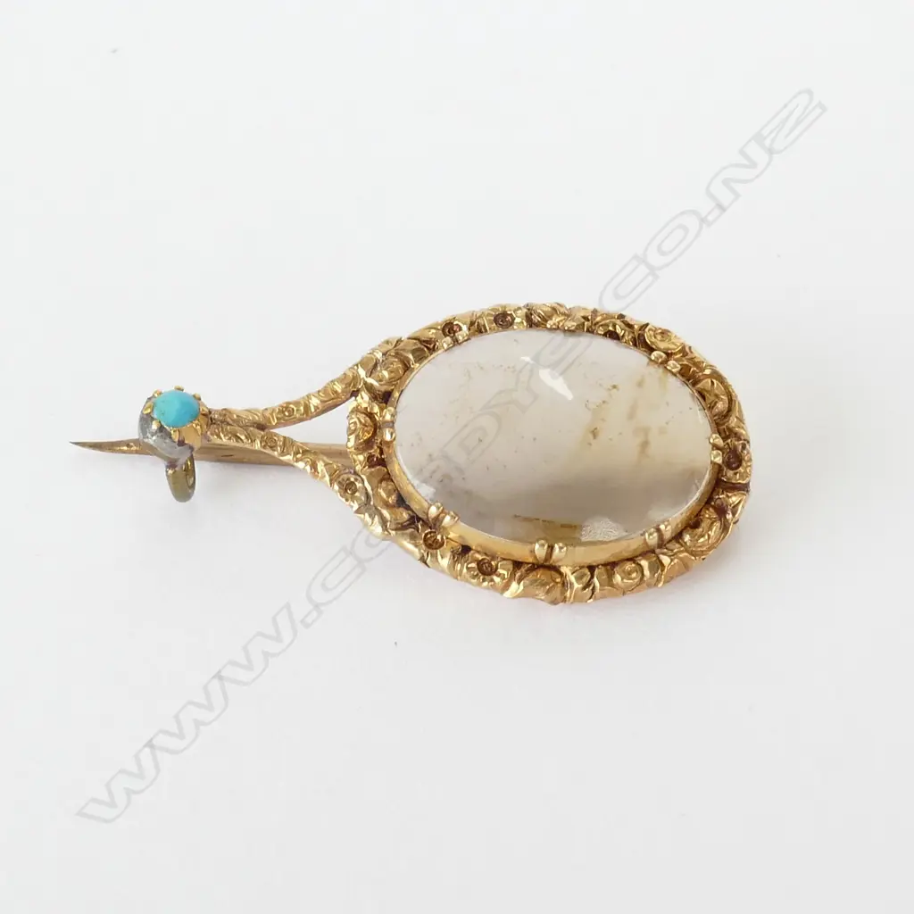 19THC GOLD GILT AND AGATE BROOCH Image 1++