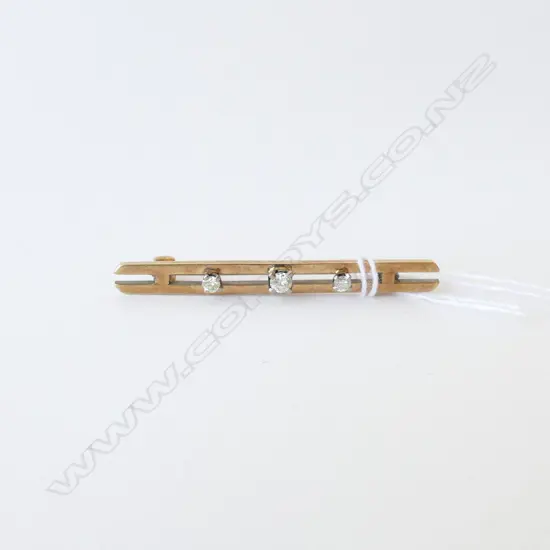 GOLD & 3 DIAMOND BAR BROOCH