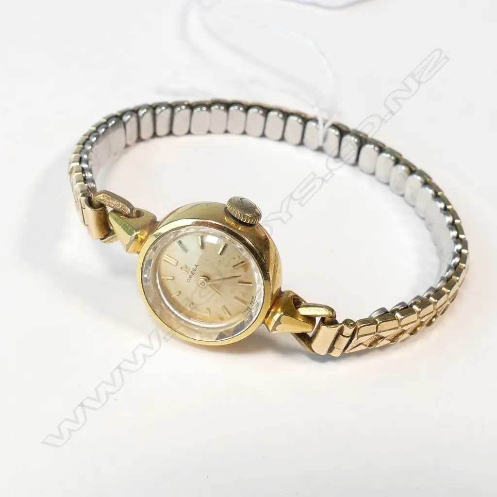 OMEGA LADY'S WRIST WATCH (GOLD?) Image 1++