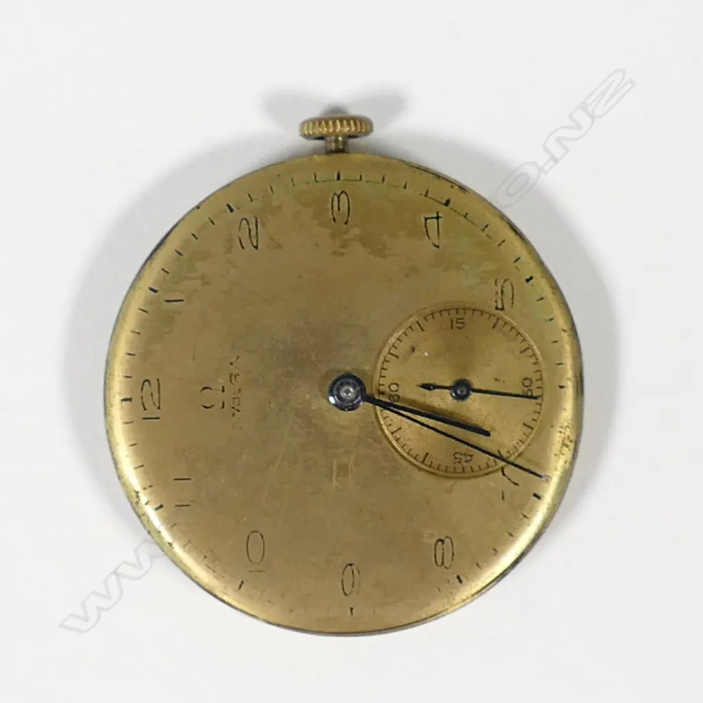 OMEGA 15 JEWEL WRIST WATCH MOVEMENT GILT FACE Image 1++