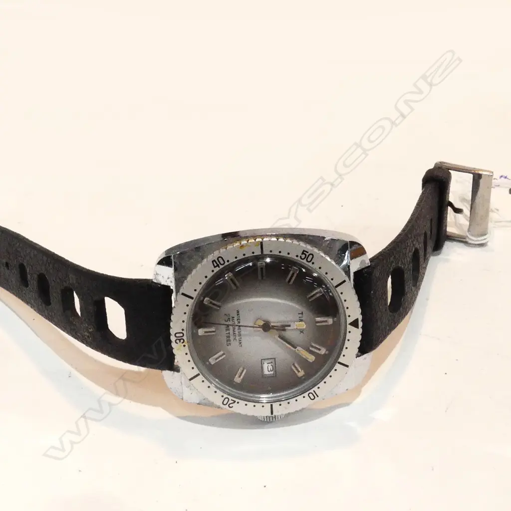 VINTAGE TIMEX SKINDIVERS WRISTWATCH Image 1++