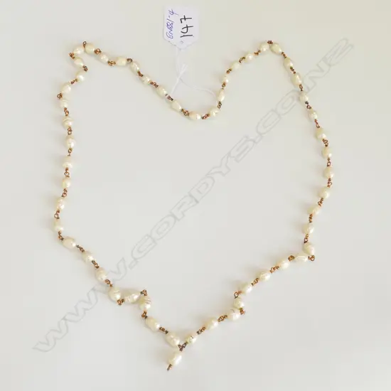 NATURAL PEARL NECKLACE