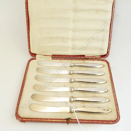 6 S/SILVER BREAD & BUTTER KNIVES, SHEFFIELD 1914, BOXED