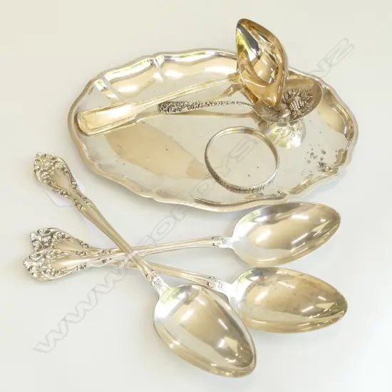 STG SILVER CUTLERY TRAY & BANGLE 448 GMS