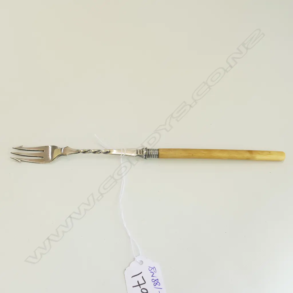 IVORY HANDLED C1890 BREAD FORK Image 1++