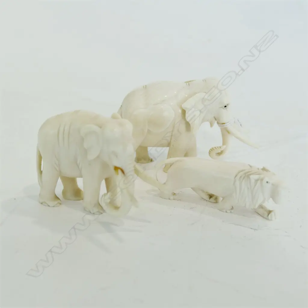 2 IVORY ELEPHANTS ONE WITH TUSK AF & LION Image 1++