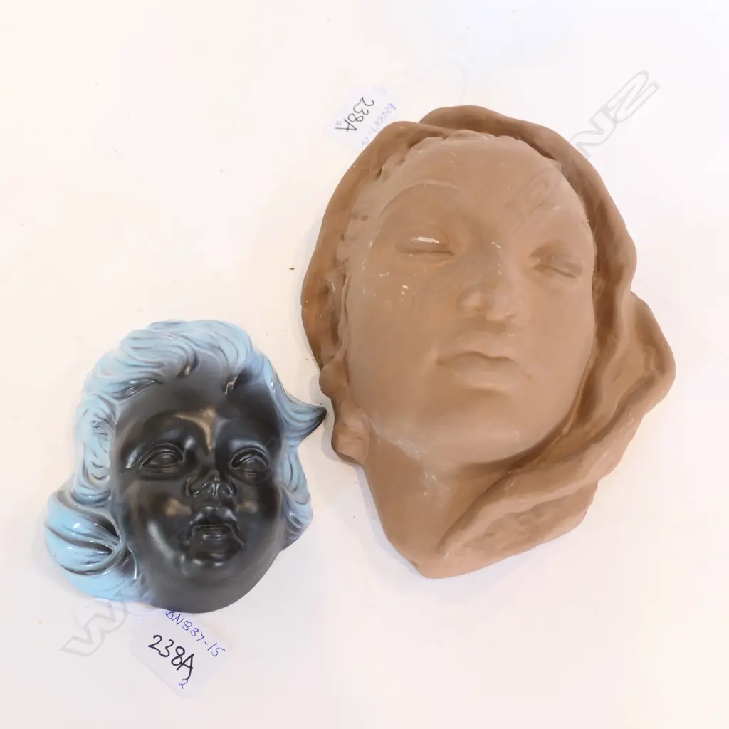 TWO RETRO WALL VASES Image 1++