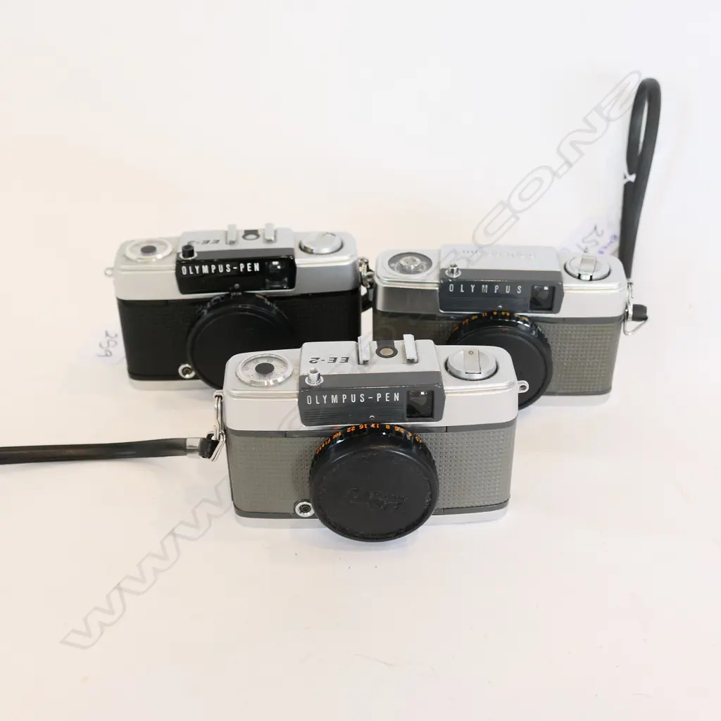 OLYMPUS PEN EE HALF FRAME CAMERAS - EE / EE2 / EE3  Image 1++