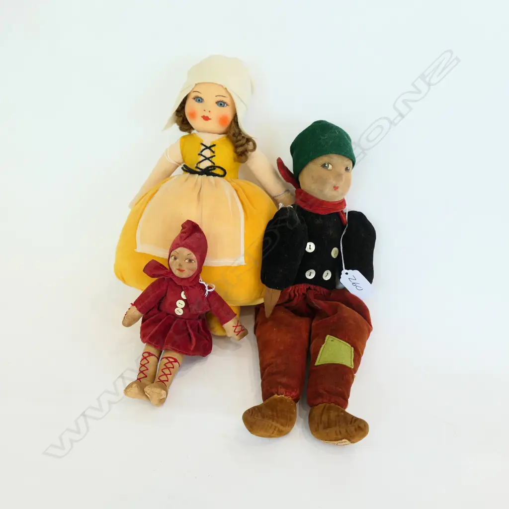 CHAD VALLEY DOLL WITH LABEL ON FOOT + 2 NORAH WELLINGS DOLLS 1 WITH LABEL ON FOOT Image 1++