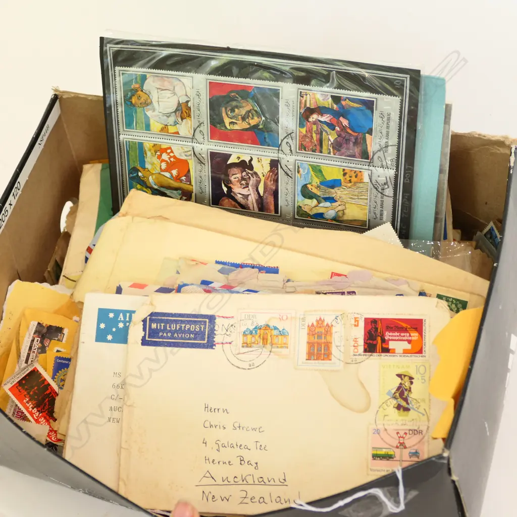 BOX OF VARIOUS WORLD STAMPS Image 1++