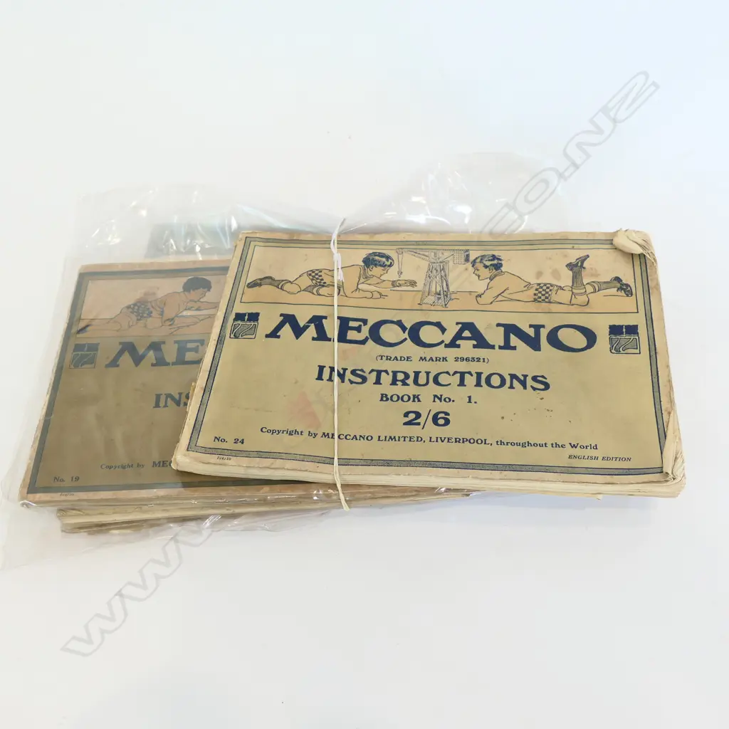 5 MECCANO INSTRUCTION BOOKLETS etc.... Image 1++