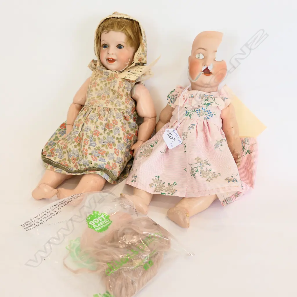TWO ANTIQUE PORCELAIN DOLLS SFBJ  ...a.f Image 1++