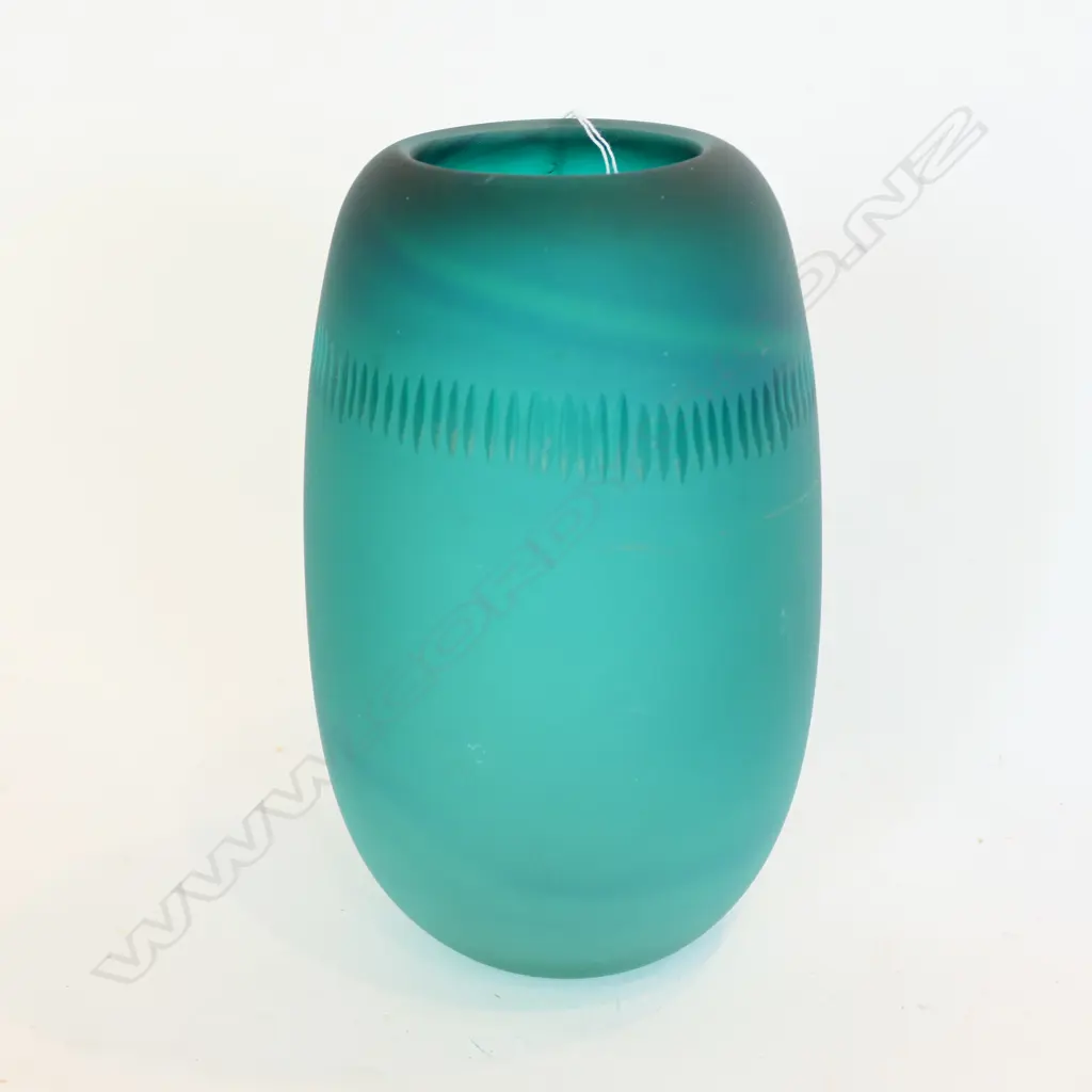 NZ STUDIO ART GLASS VASE UNSIGNED BUT POSSIBLY GARY NASH 190MM H Image 1++