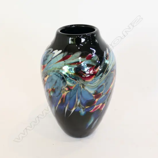 GARY NASH SIGNED STUDIO VASE 1994 150MM H