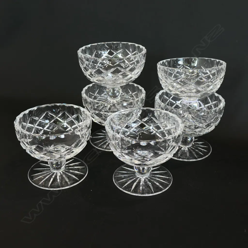 6 FOOTED CRYSTAL BOWLS Image 1++