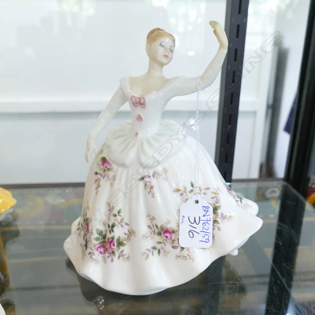 ROYAL DOULTON BOXED FIGURINE SHIRLEY 200M H Image 1++