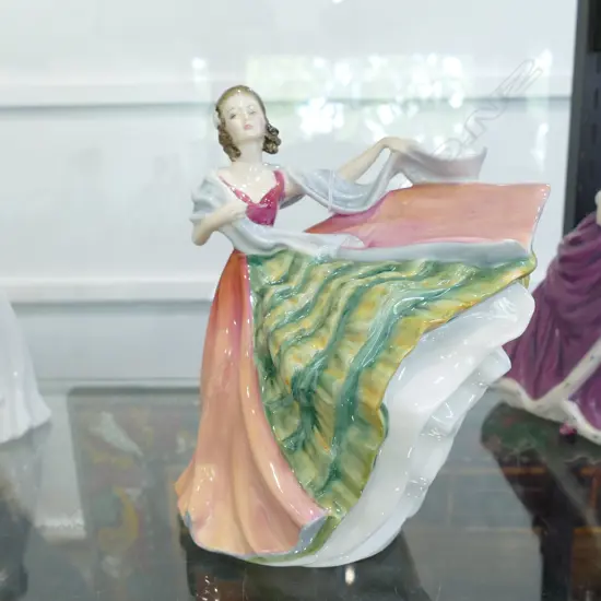 ROYAL DOULTON BOXED FIGURINE ANNE 200MM H