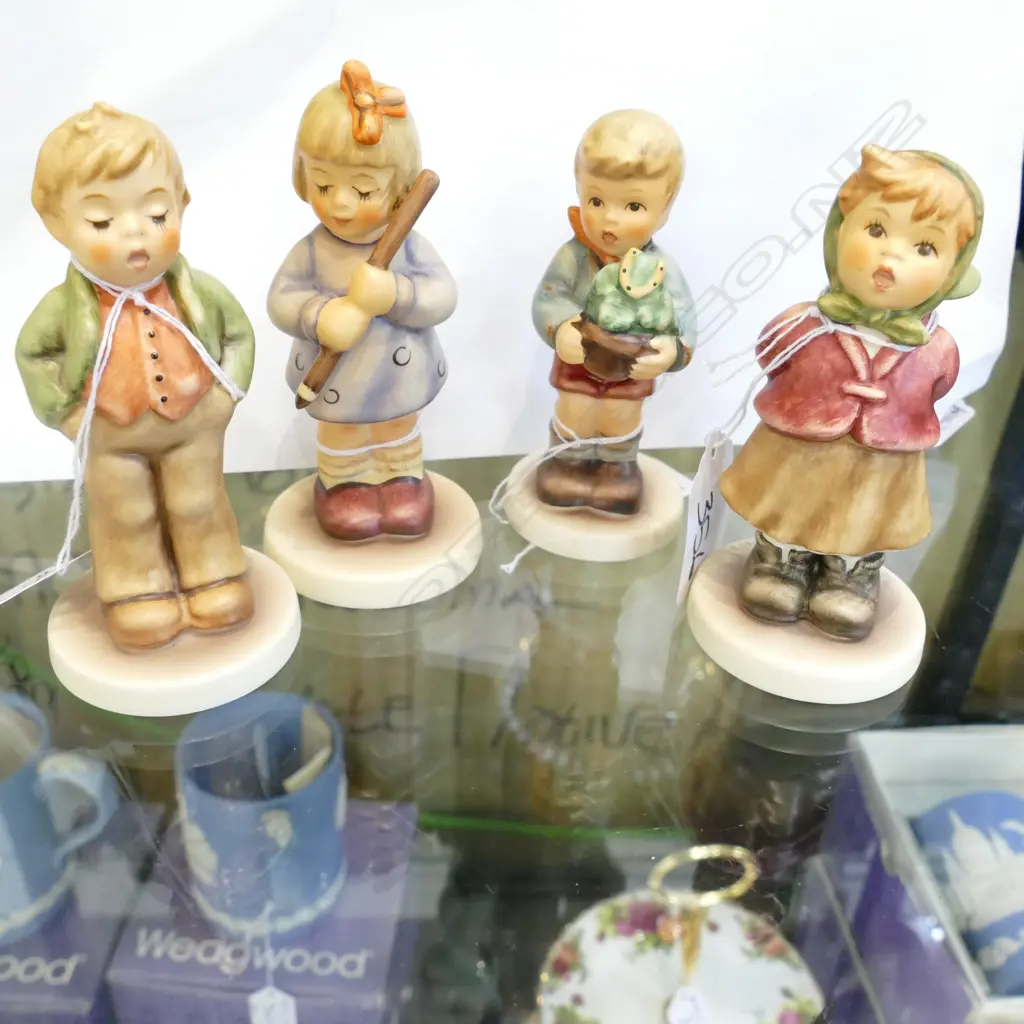 4 BOXED HUMMEL FIGURINES Image 1++
