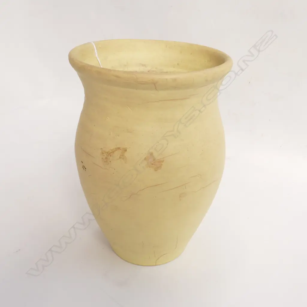 Wally Silva baluster vase matt pale yellow... Image 1++