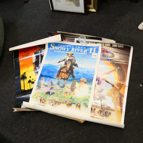 10 1990'S MOVIE POSTERS INCL STEEL MAGNOLIAS, CROCODILE DUNDEE, JEWEL OF THE NILE ETC