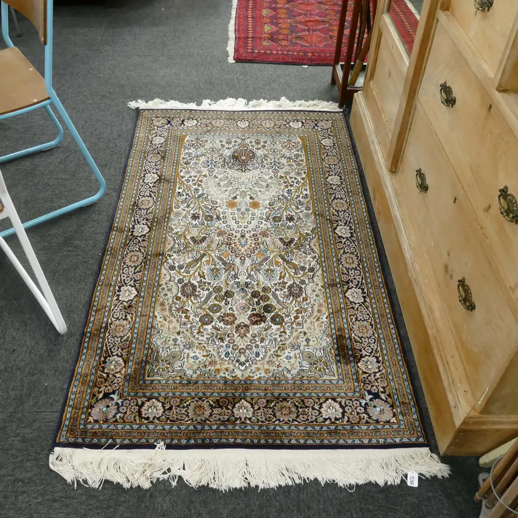 PERSIAN RUG 1.61 X 0.9M Image 1++