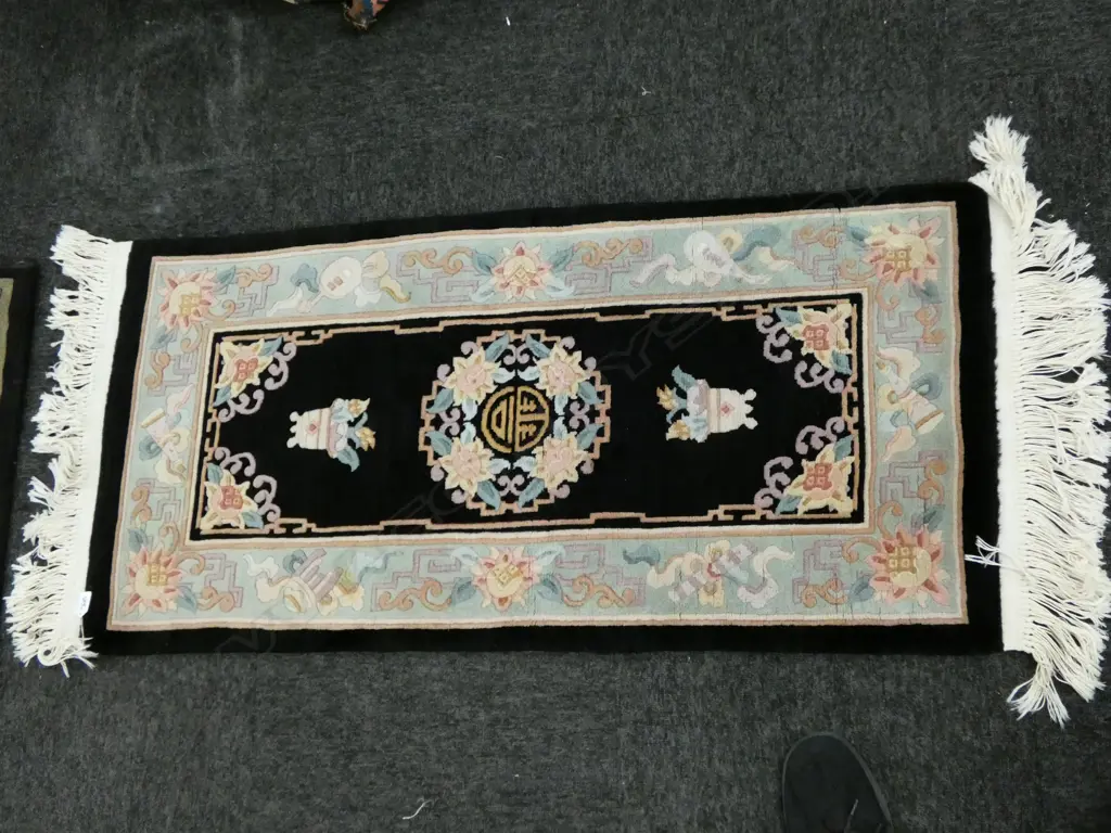 CHINESE RUNNER1.31 X 0.82M Image 1++