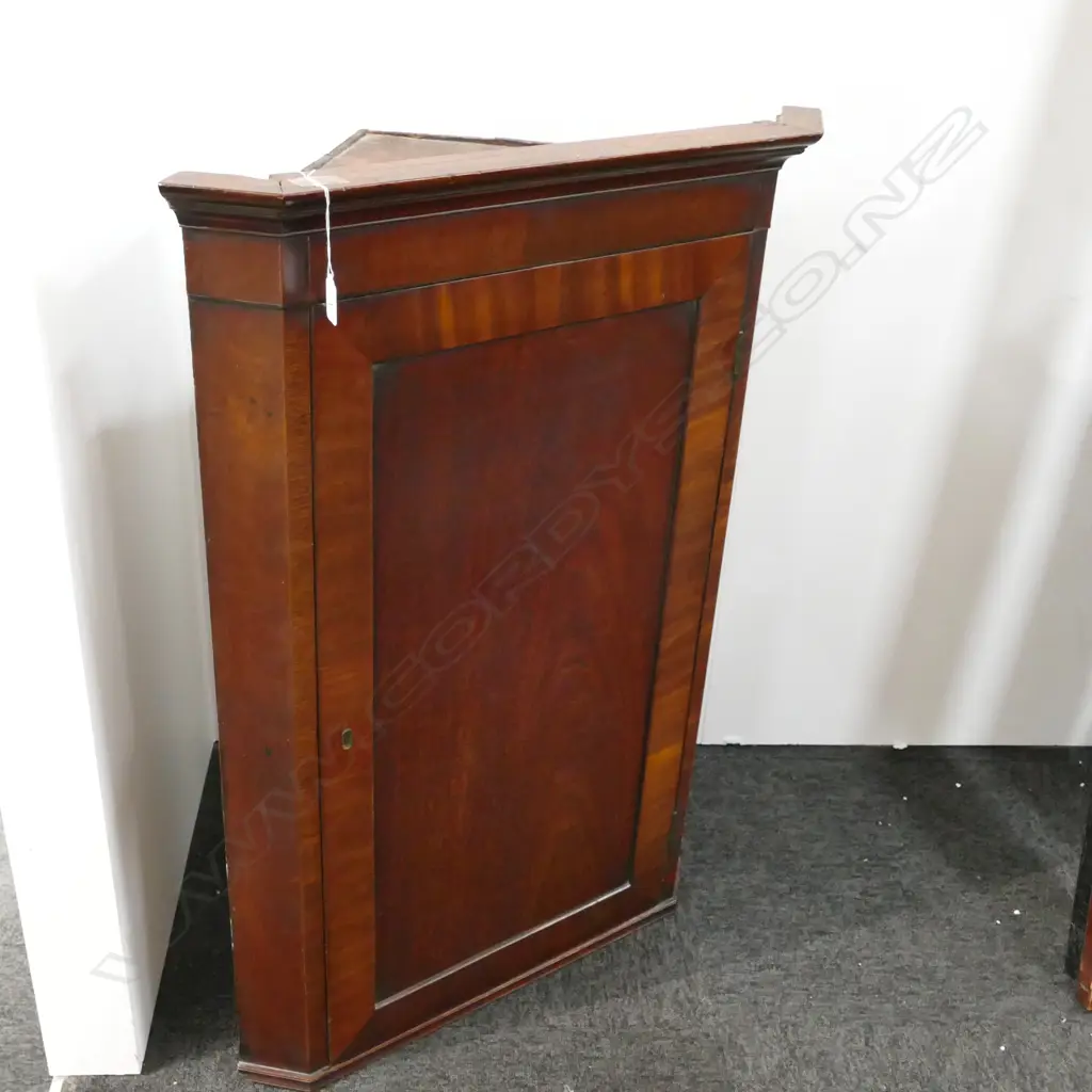 MAHOGANY 19THC CORNER CABINET Image 1++