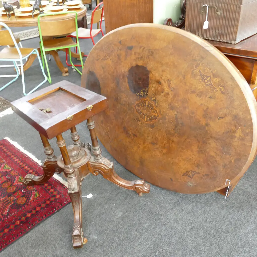 VICTORIAN LOO TABLE Image 1++