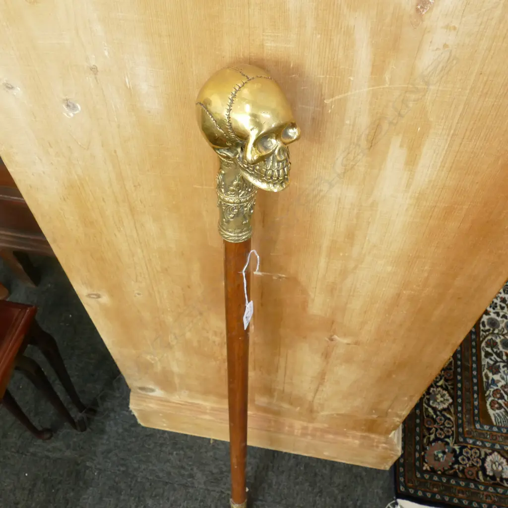 WALKING STICK WITH BRASS SKULL HEAD 1M L Image 1++