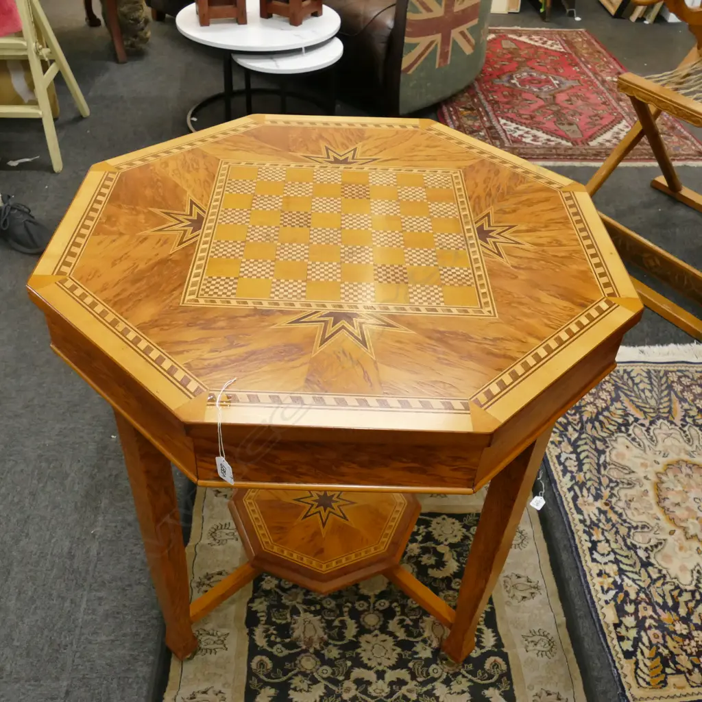 EARLY NZ FREDDIE JONES NELSON CHESS TABLE DIA.650MM Image 1++