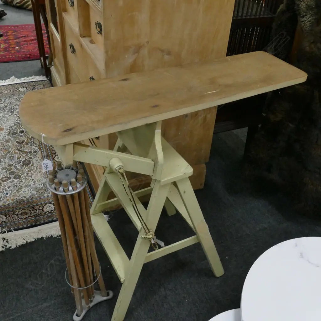 FOLDING STEP STOOL/IRONING BOARD + CLOTHES DRYER Image 1++